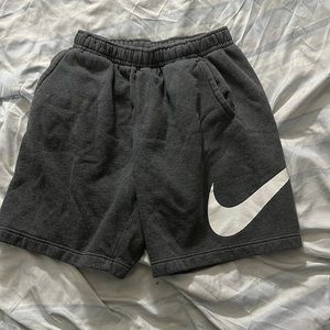 Nike shorts grey medium
